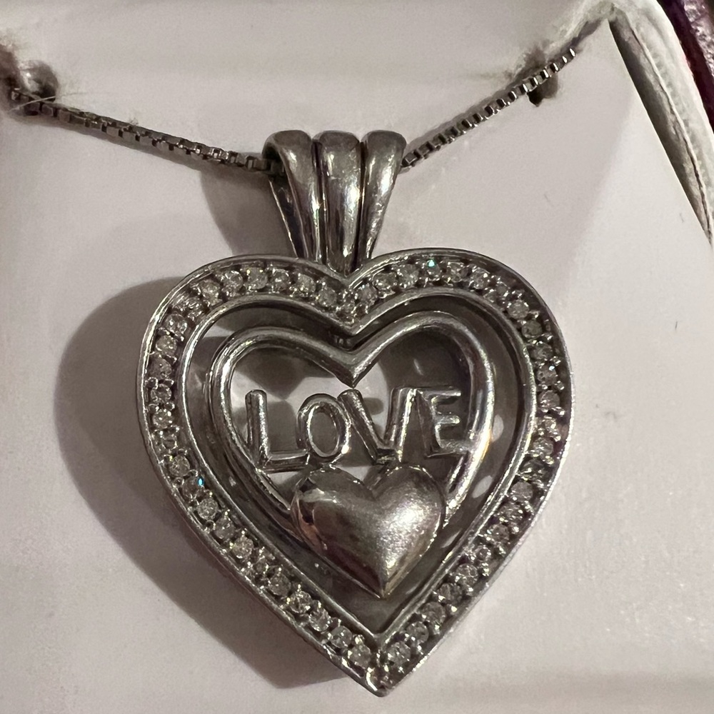 Helzberg heart love with necklace. New in box. Perfect for Valentine’s Day!
